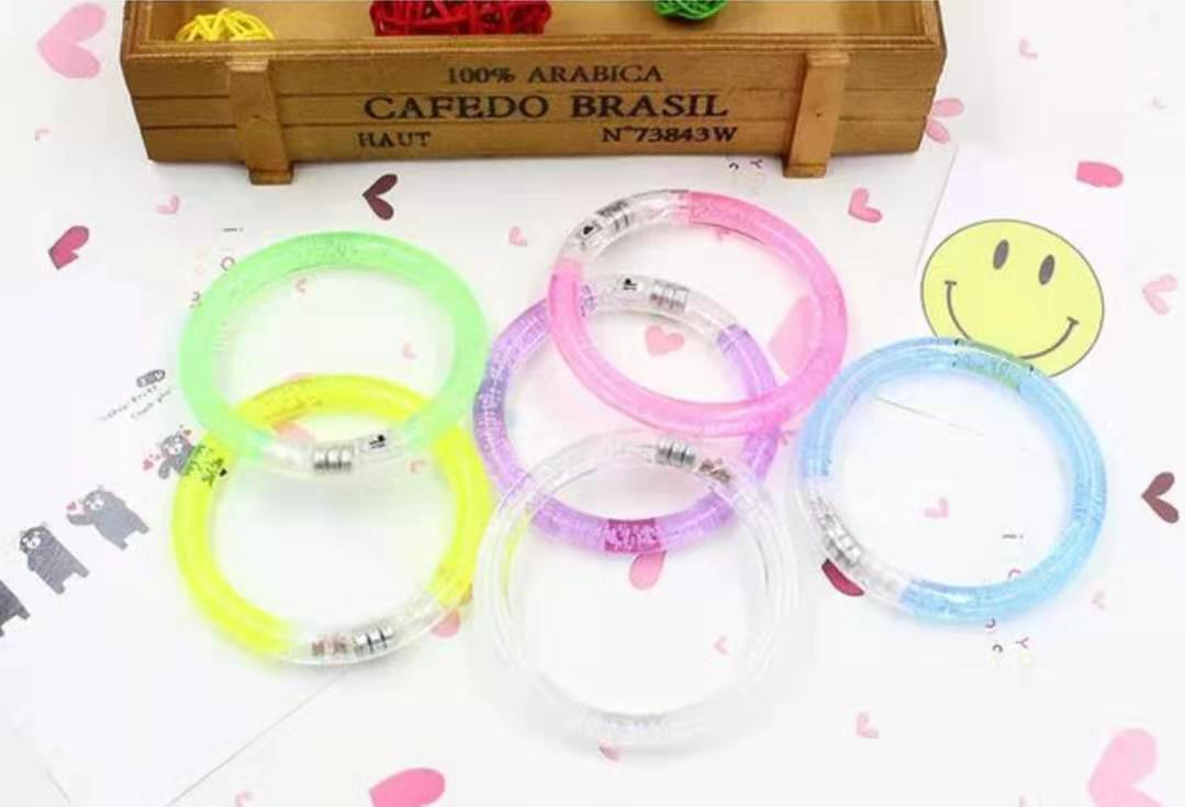 Acrylic Flash Bracelet Jewelry Luminous Bracelet Light Stick Party Cheering Props Children's Toys Acrylic Flash Bracelet Jewelry Luminous Bracelet Light Stick Party Cheering Props Children's Toys
