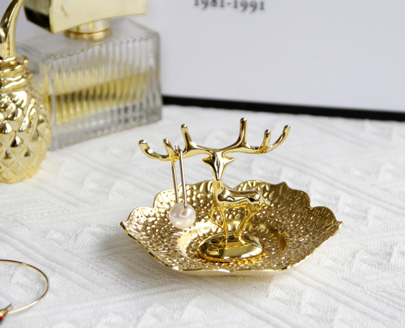INS Nordic Style Golden Reindeer Jewelry Plate Metal Middle East Arabic Ring Metal Deer INS Nordic Style Golden Reindeer Jewelry Plate Metal Middle East Arabic Ring Metal Deer