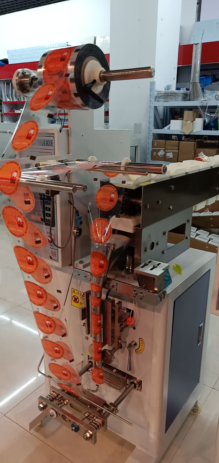Hand Warmer Automatic Packaging Machine, 30-60 Bags in 1 Minute, Manual Blanking Packaging Machine Hand Warmer Automatic Packaging Machine, 30-60 Bags in 1 Minute, Manual Blanking Packaging Machine