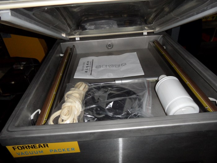 Floor vacuum packaging machine dz - 400/2 e (vacuum chamber stainless steel) Floor vacuum packaging machine dz - 400/2 e (vacuum chamber stainless steel)