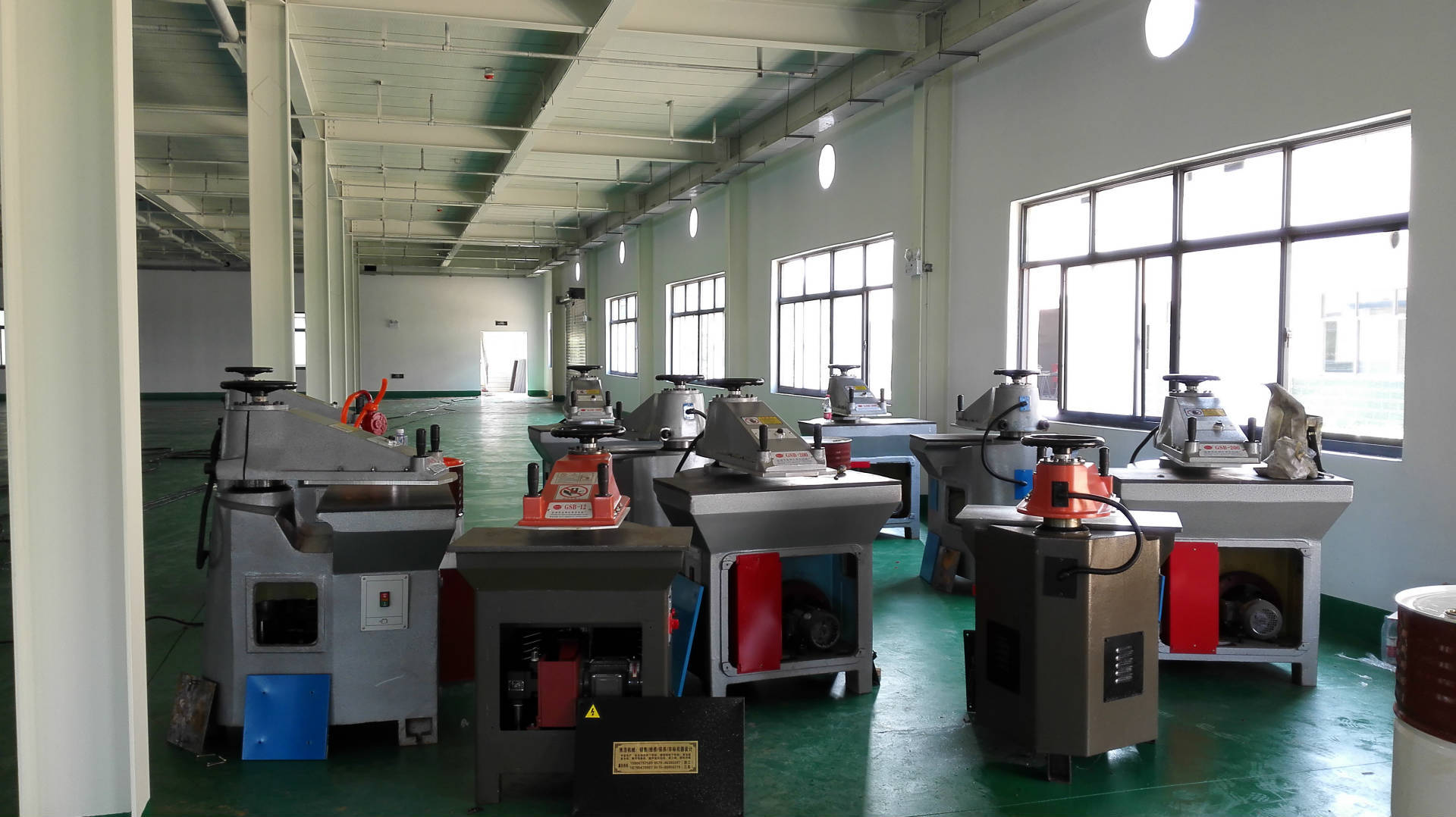 Manufacturers direct cup ornaments festive supplies slingshot rocker arm type blanking machine cutting machine punch Manufacturers direct cup ornaments festive supplies slingshot rocker arm type blanking machine cutting machine punch
