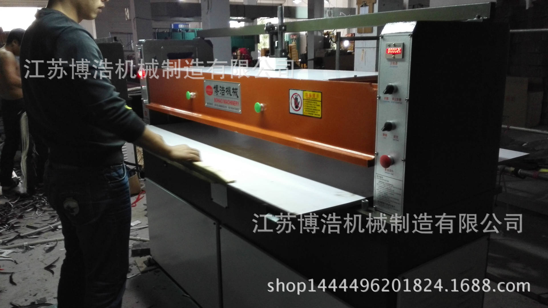 Manufacturer&#039;s direct supply plane cutting machine processing customized pearl cotton blister plane cutting machine