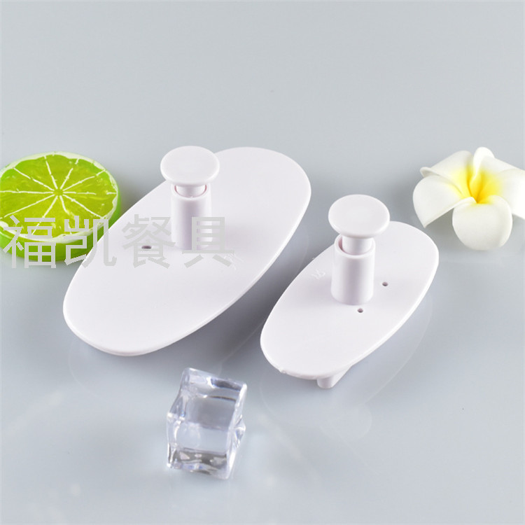 Christmas Sled-Shaped Plunger Mold Small Biscuit Cutting Machine Die Spring Fondant Supplies