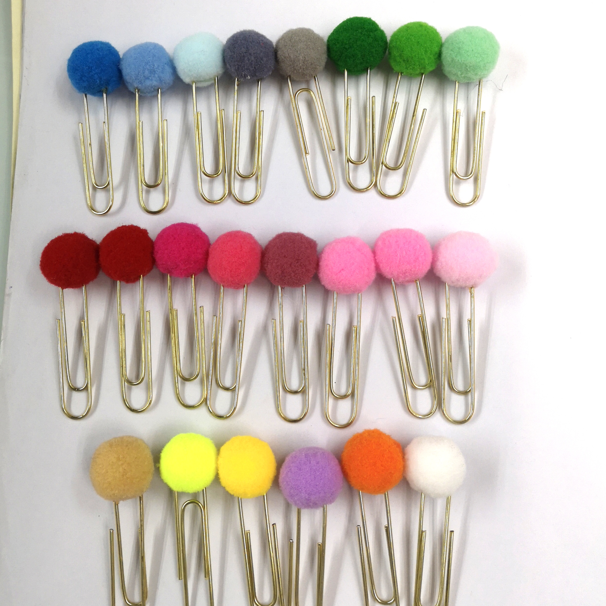 Creative girl hairball paper clip color hairball paperclip notebook DIY gold rose gold bookmark folder Creative girl hairball paper clip color hairball paperclip notebook DIY gold rose gold bookmark folder