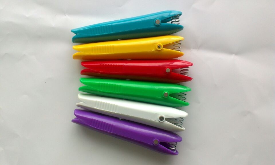 Water-soluble green clean self-priming magnetic magnetic chalk holder Water-soluble green clean self-priming magnetic magnetic chalk holder