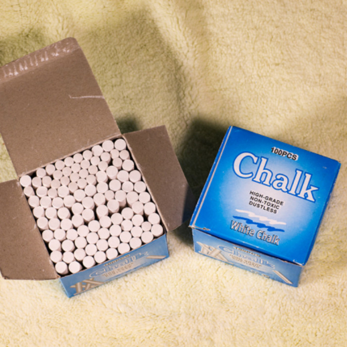 Independent production of environmentally clean white chalk factory 100 pieces of chalk Independent production of environmentally clean white chalk factory 100 pieces of chalk