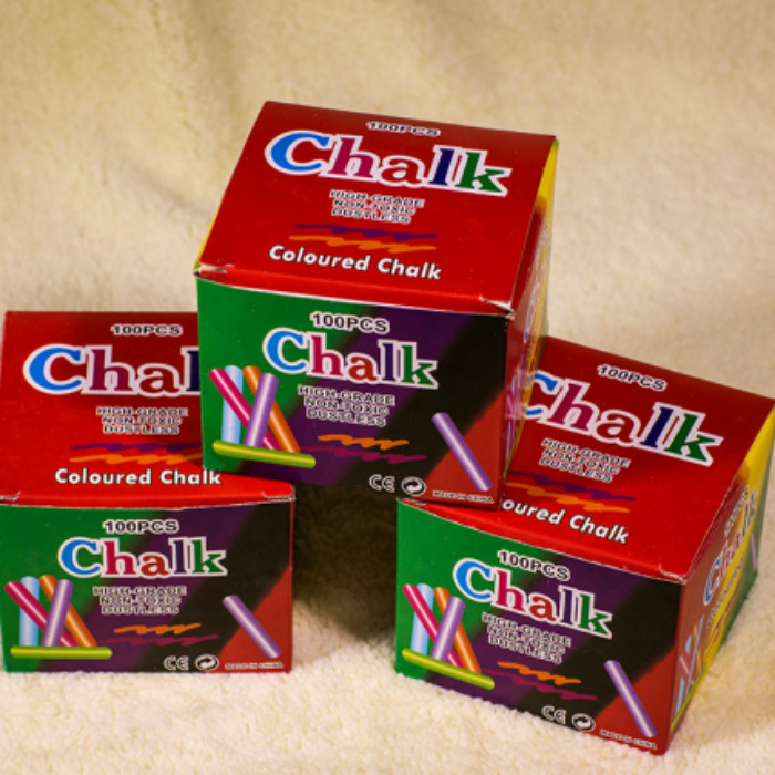 Cylindrical-quality color clean the Blackboard special write 100 pieces of chalk Cylindrical-quality color clean the Blackboard special write 100 pieces of chalk