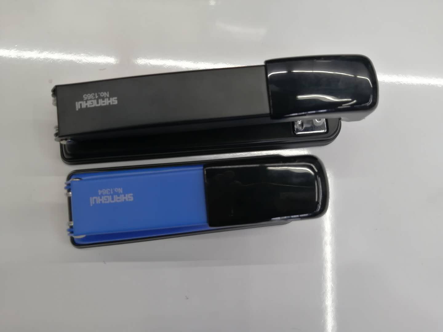 STAPLER office Big STAPLER 24-6 26-6 metal body good quality staples punch etc. STAPLER office Big STAPLER 24-6 26-6 metal body good quality staples punch etc.