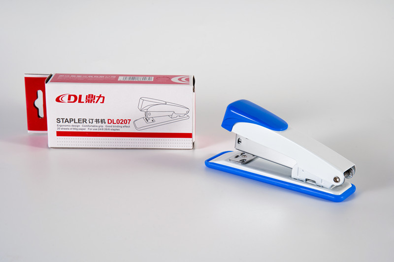 Factory Wholesale Dingli Stapler Office Metal Medium 12 Stapler Bookbinding Machine Standard 24/6 Stapler