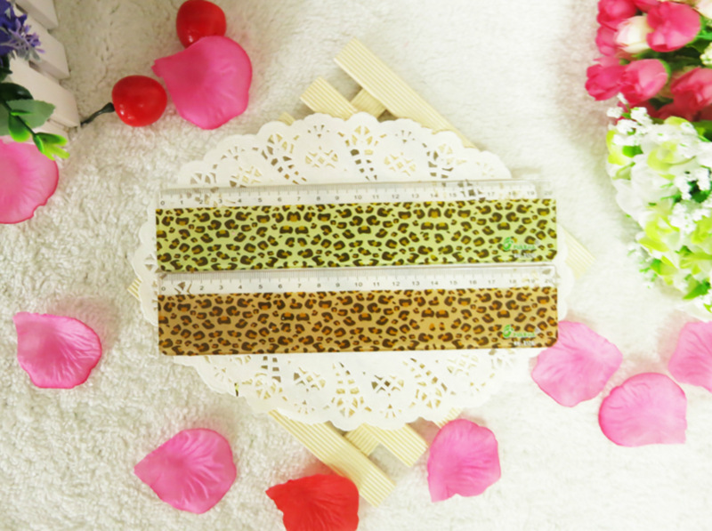 Korea creative stationery leopard print width version of thick ruler 20cm student office supplies Korea creative stationery leopard print width version of thick ruler 20cm student office supplies