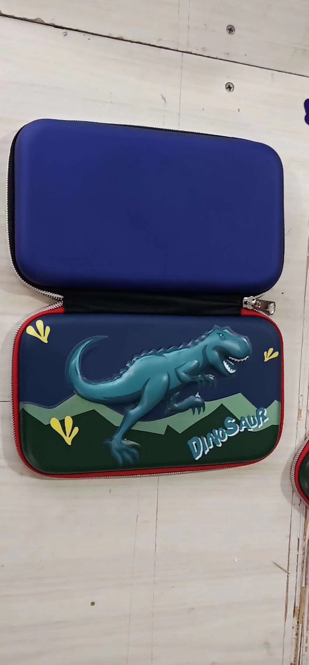 New 3D cartoon multi-design pen bag primary and secondary school stationery bag