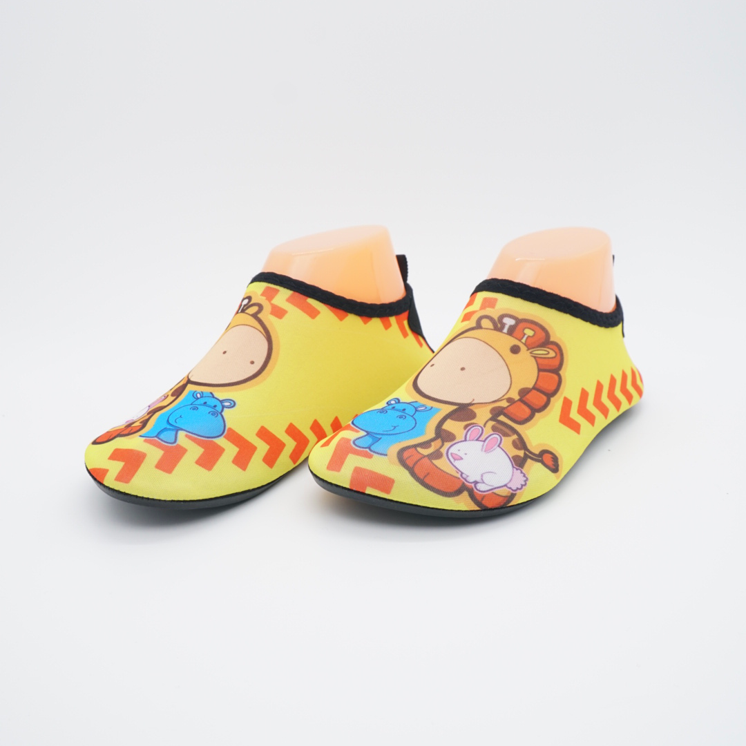 2021 New Children's Cartoon Beach Shoes Outdoor Stream Trekking Shoes Home Floor Socks Soft Shoes 2021 New Children's Cartoon Beach Shoes Outdoor Stream Trekking Shoes Home Floor Socks Soft Shoes
