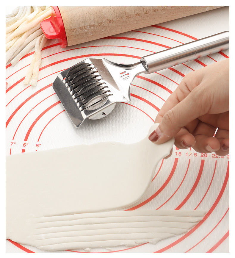 Stock Stainless Steel Dough Cutting Machine Manual Dough Scraper MultiFunction Noodle Press Noodle Slitter Kitchen Tool Stock Stainless Steel Dough Cutting Machine Manual Dough Scraper MultiFunction Noodle Press Noodle Slitter Kitchen Tool