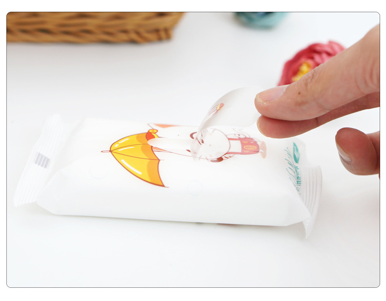 Wet Wipes Baby Removable Portable Small Bag Wet Wipes 10 Pieces Disposable Cleaning Wet Wipes Mother and Baby Gifts