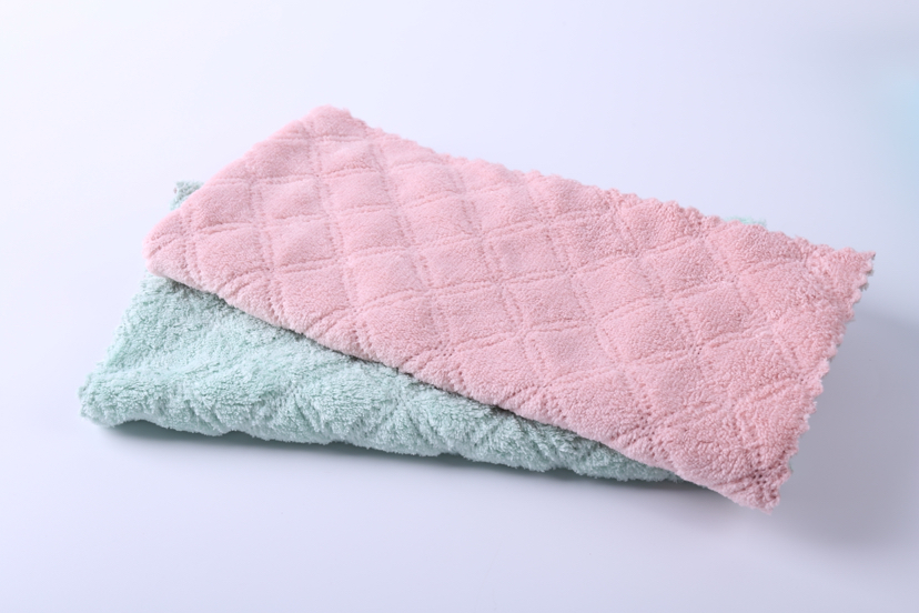Fashion Embossed Absorbent Cloth Rag Oil-Free Lint-Free Domestic Cleaning Products Fashion Embossed Absorbent Cloth Rag Oil-Free Lint-Free Domestic Cleaning Products