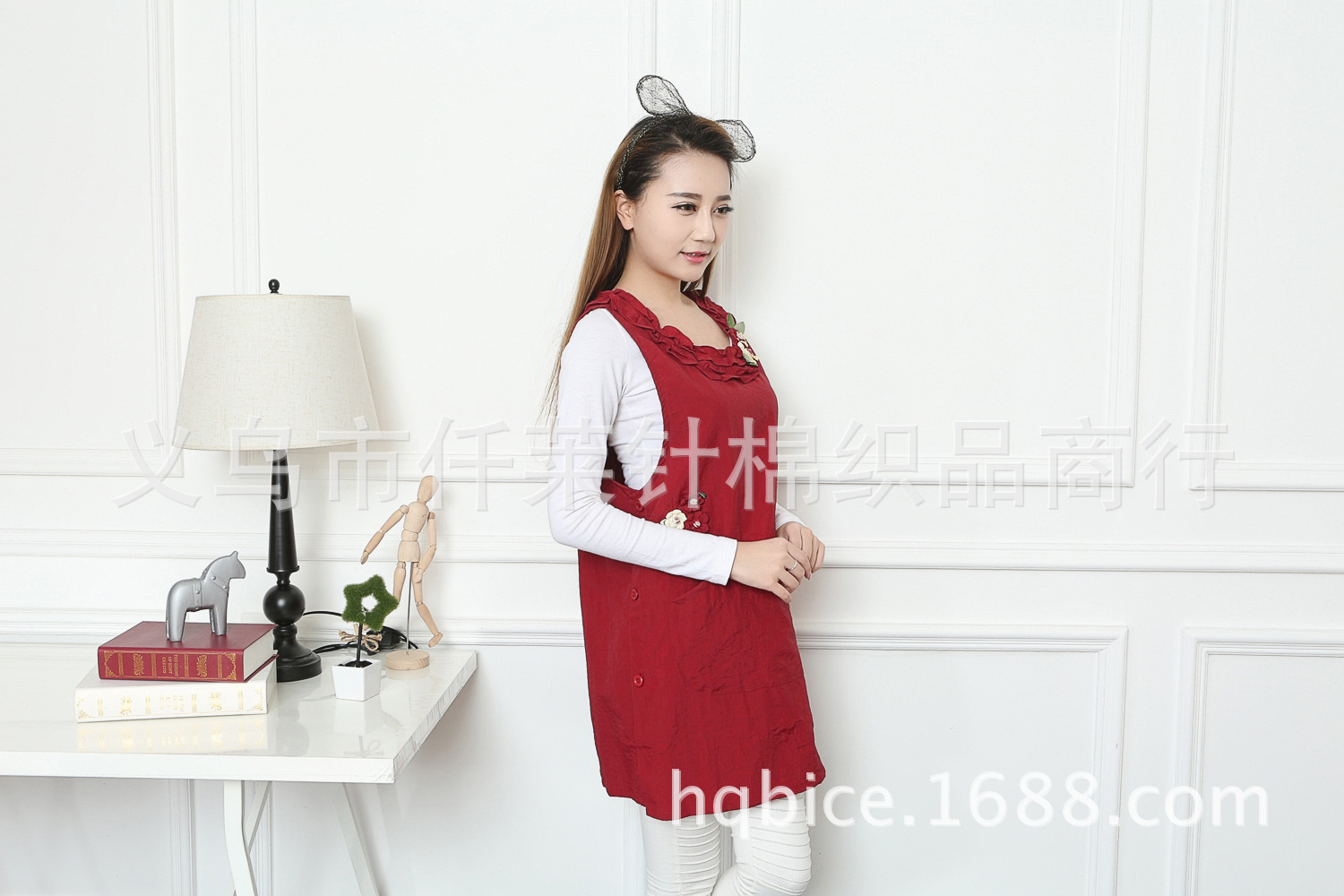 Korean checking decorative small doll, waterproof sleeveless apron sleeveless blouse