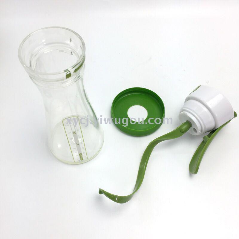 Seasoning bottle hand seasoning mixing cup mixing cup salad cup seasoning pot kitchen tool stirring automatically