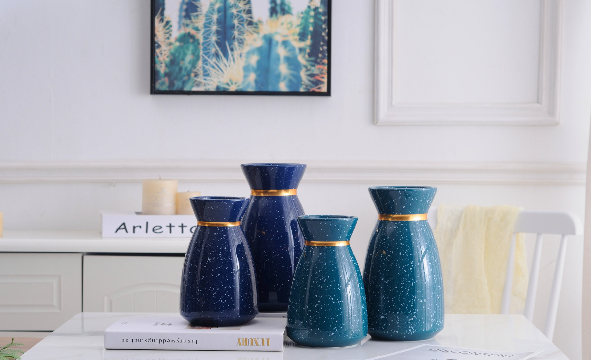 Simple Modern Simple light luxury wind Blue and Blue gold Vase flower ware Household soft decorative arts and crafts Simple Modern Simple light luxury wind Blue and Blue gold Vase flower ware Household soft decorative arts and crafts