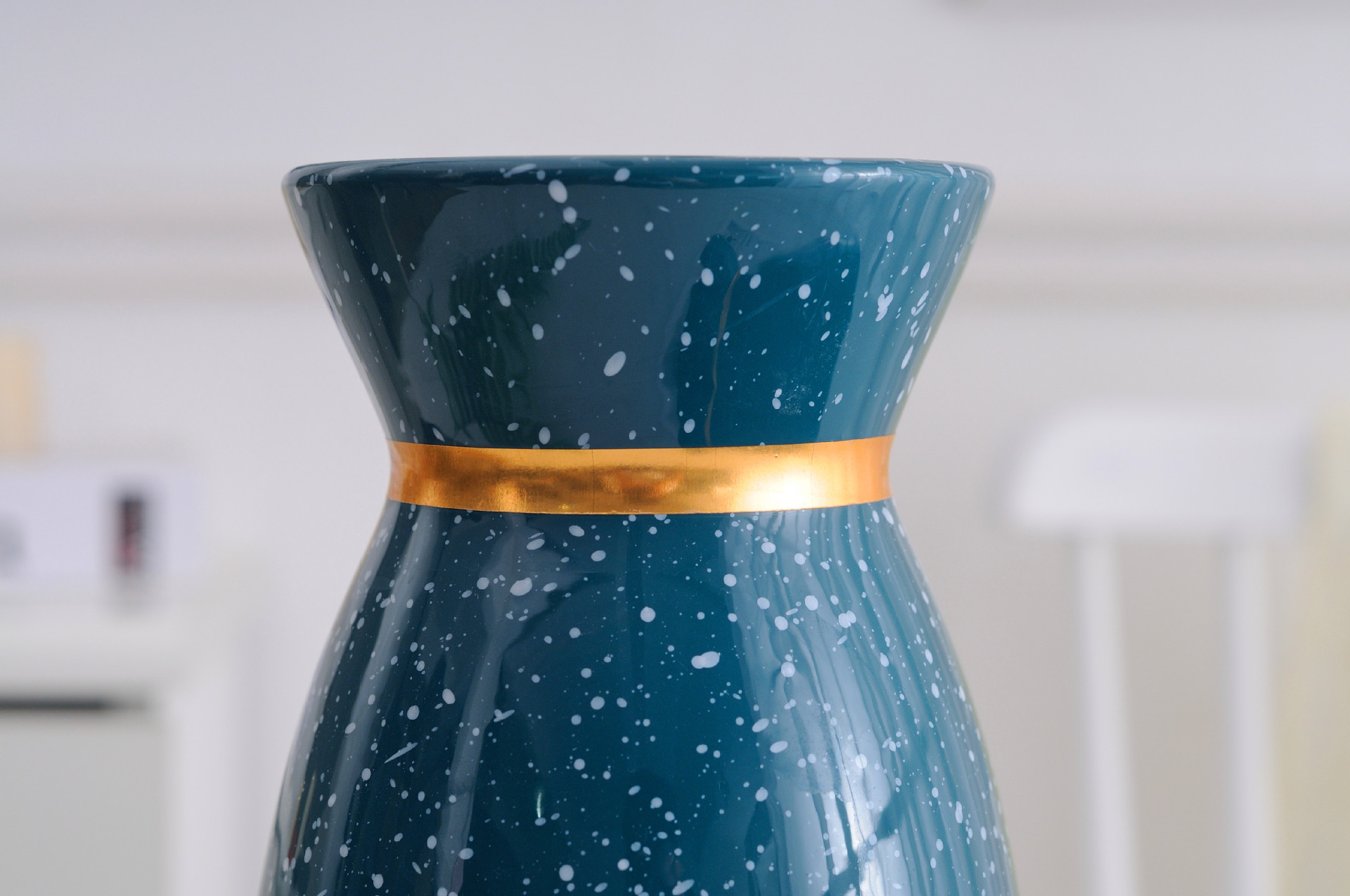 Simple Modern Simple light luxury wind Blue and Blue gold Vase flower ware Household soft decorative arts and crafts Simple Modern Simple light luxury wind Blue and Blue gold Vase flower ware Household soft decorative arts and crafts