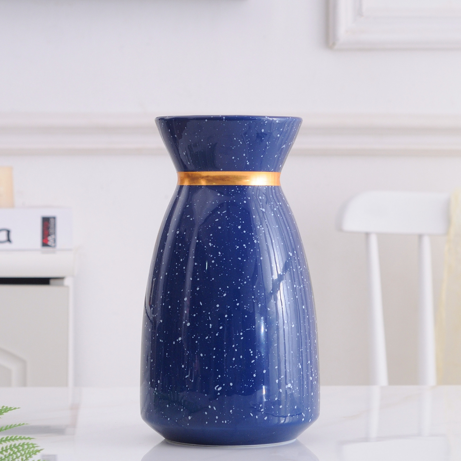 Simple Modern Simple light luxury wind Blue and Blue gold Vase flower ware Household soft decorative arts and crafts Simple Modern Simple light luxury wind Blue and Blue gold Vase flower ware Household soft decorative arts and crafts