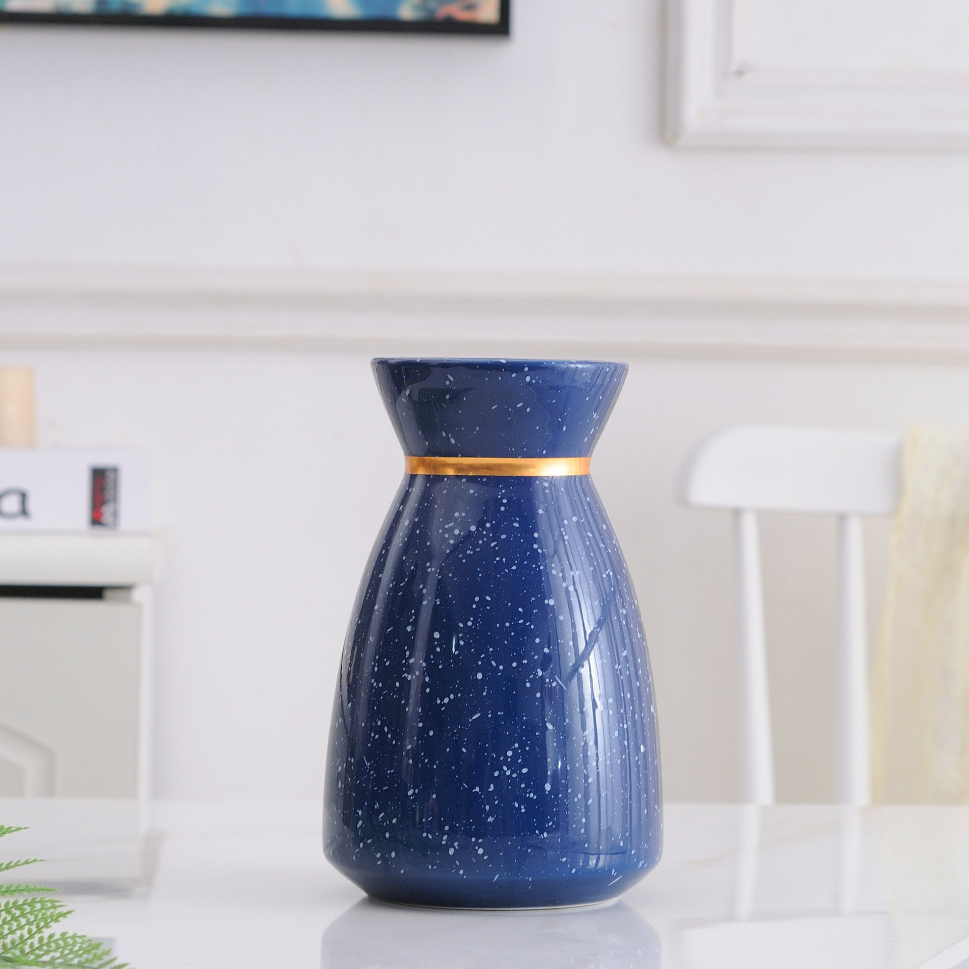 Simple Modern Simple light luxury wind Blue and Blue gold Vase flower ware Household soft decorative arts and crafts Simple Modern Simple light luxury wind Blue and Blue gold Vase flower ware Household soft decorative arts and crafts