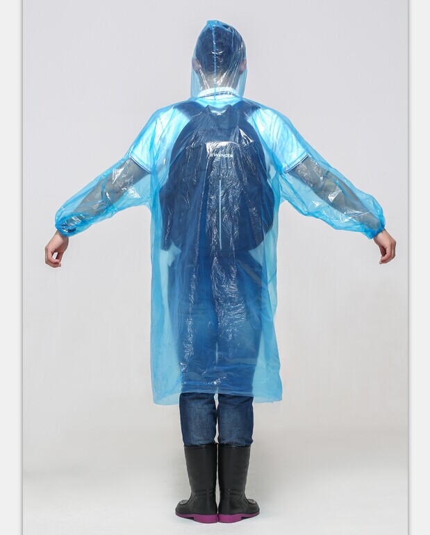 Ultra low price PE disposable raincoat pullover type portable adult raincoat outdoor portable travel raincoat wholesale Ultra low price PE disposable raincoat pullover type portable adult raincoat outdoor portable travel raincoat wholesale