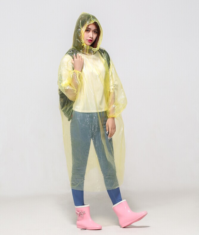 Ultra low price PE disposable raincoat pullover type portable adult raincoat outdoor portable travel raincoat wholesale Ultra low price PE disposable raincoat pullover type portable adult raincoat outdoor portable travel raincoat wholesale