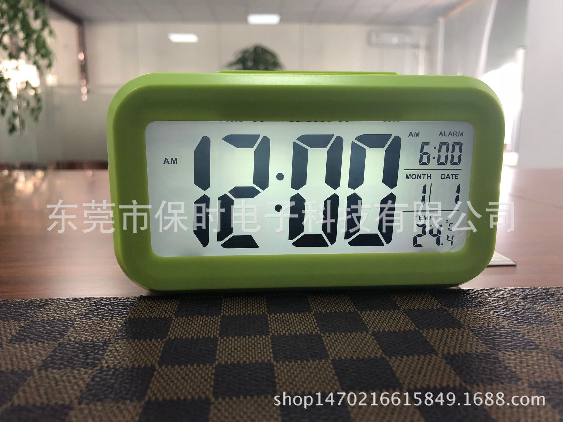 Temperature Version Smart Clock Noiseless Clock Electronic Clock Light Sense Alarm Clocks