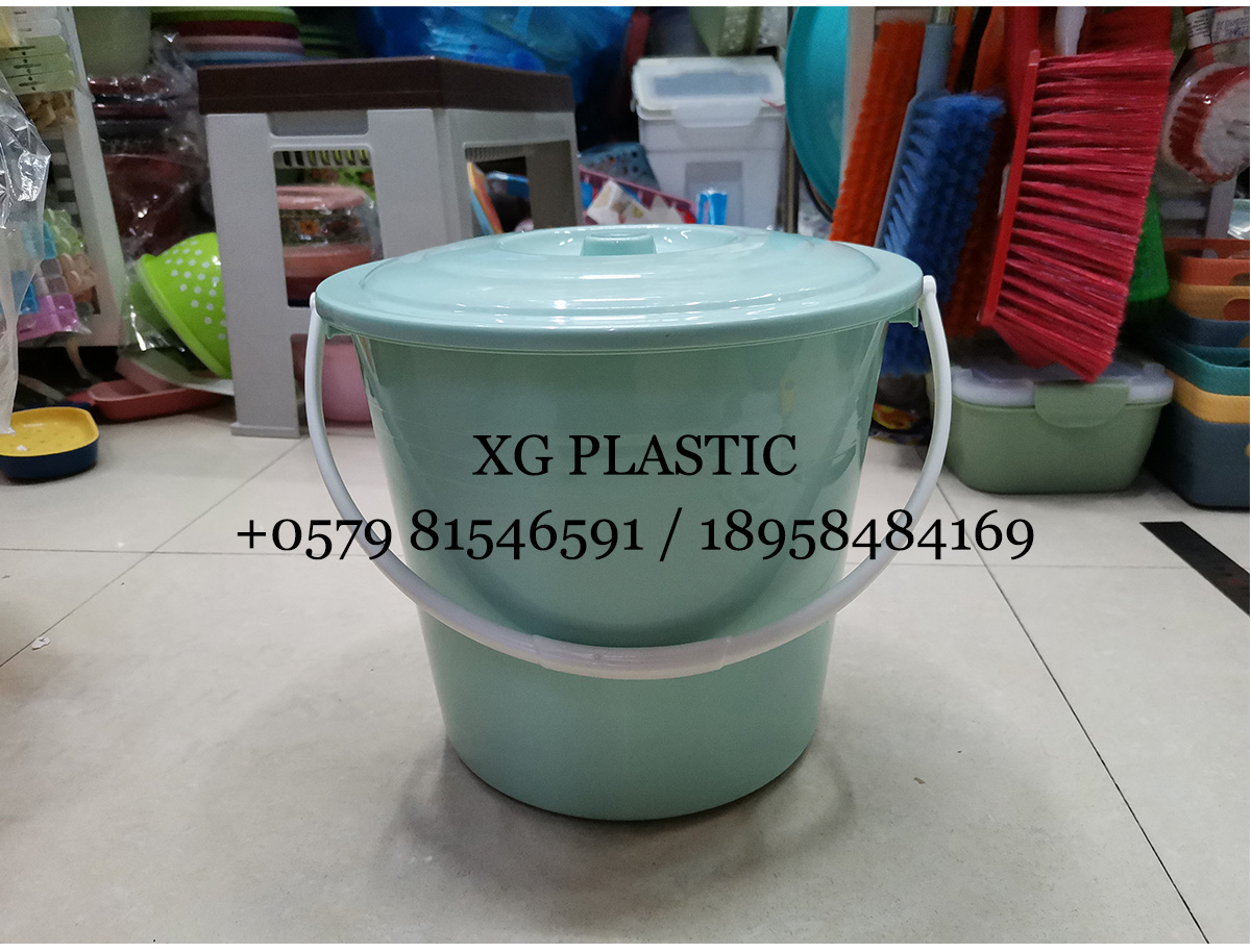 8 Liter water bucket plastic bucket with lid simple style household water storage bucket portable round shape bucket