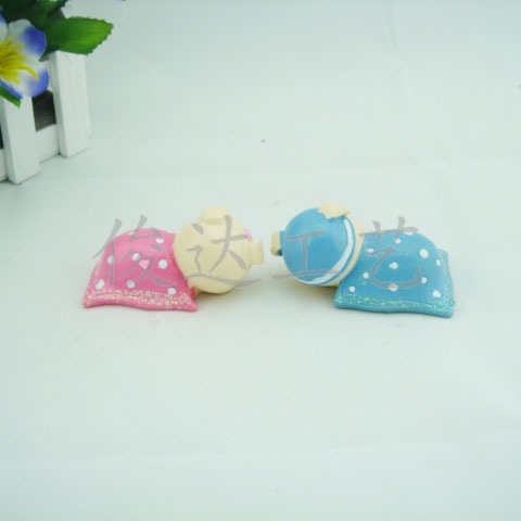Creative home fashion home decoration cartoon LOVE piglet P002 resin crafts lovely home decoration