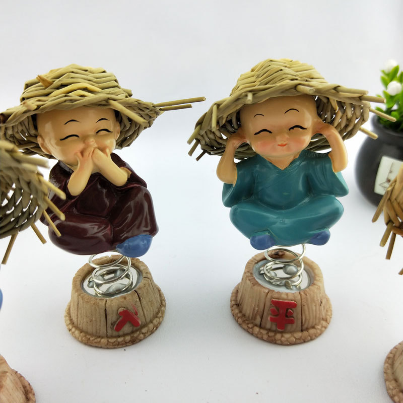 A straw hat to go in and out of the spring of peace and security four not monk resin crafts car A straw hat to go in and out of the spring of peace and security four not monk resin crafts car