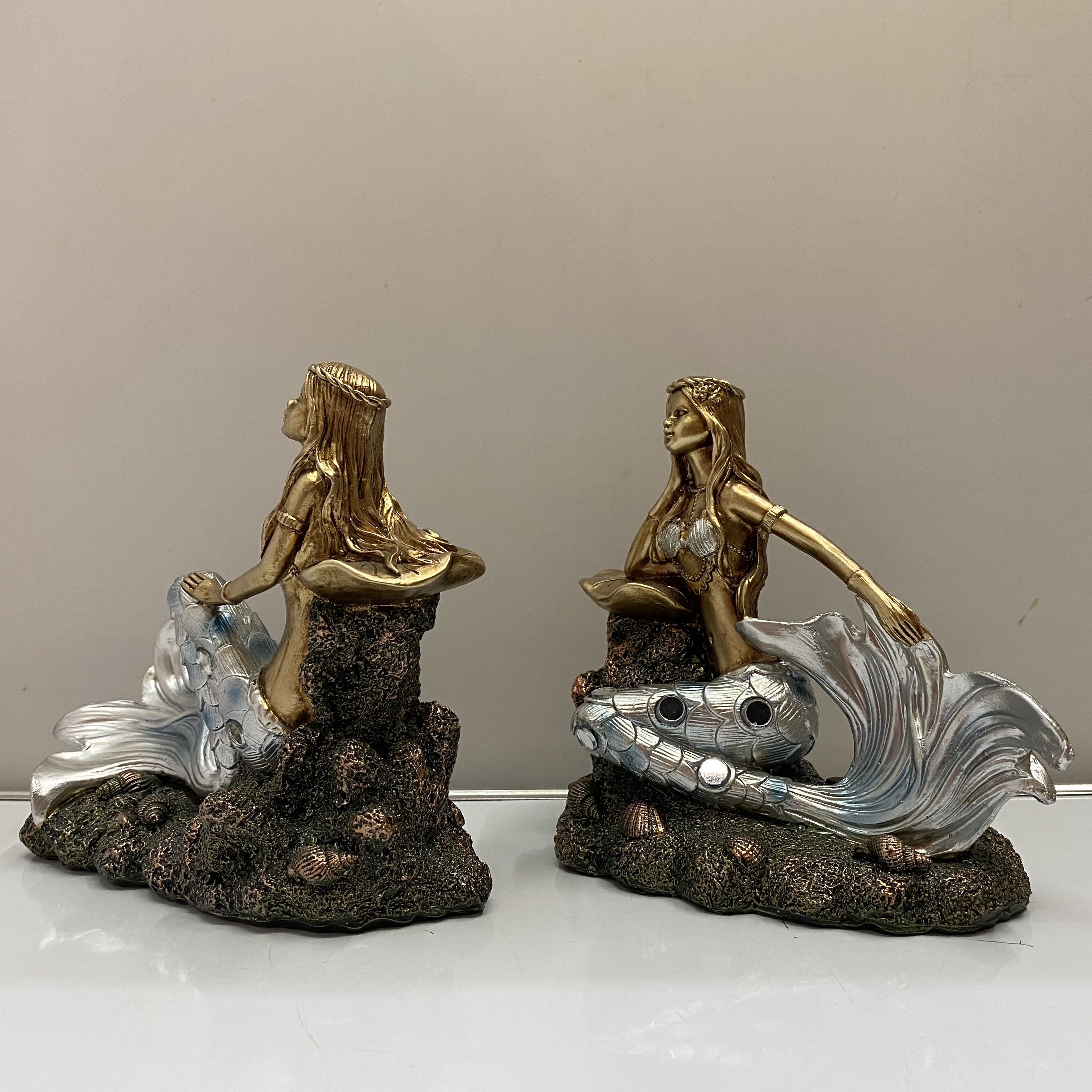 Resin Crafts Modern Simple Cover Two Mermaid Decoration TV Cabinet Wine Cabinet Living Room Craft Gift Decoration