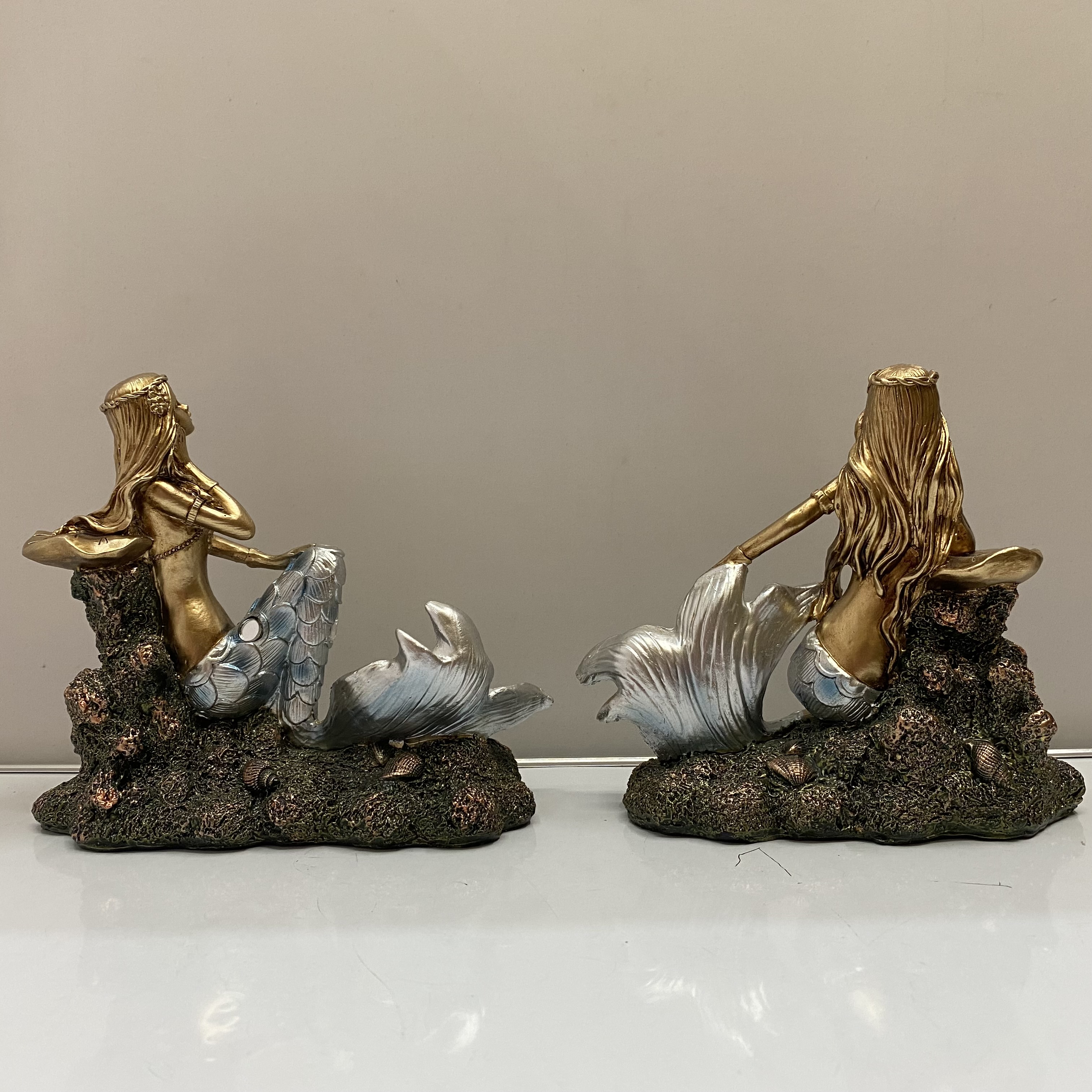 Resin Crafts Modern Simple Cover Two Mermaid Decoration TV Cabinet Wine Cabinet Living Room Craft Gift Decoration