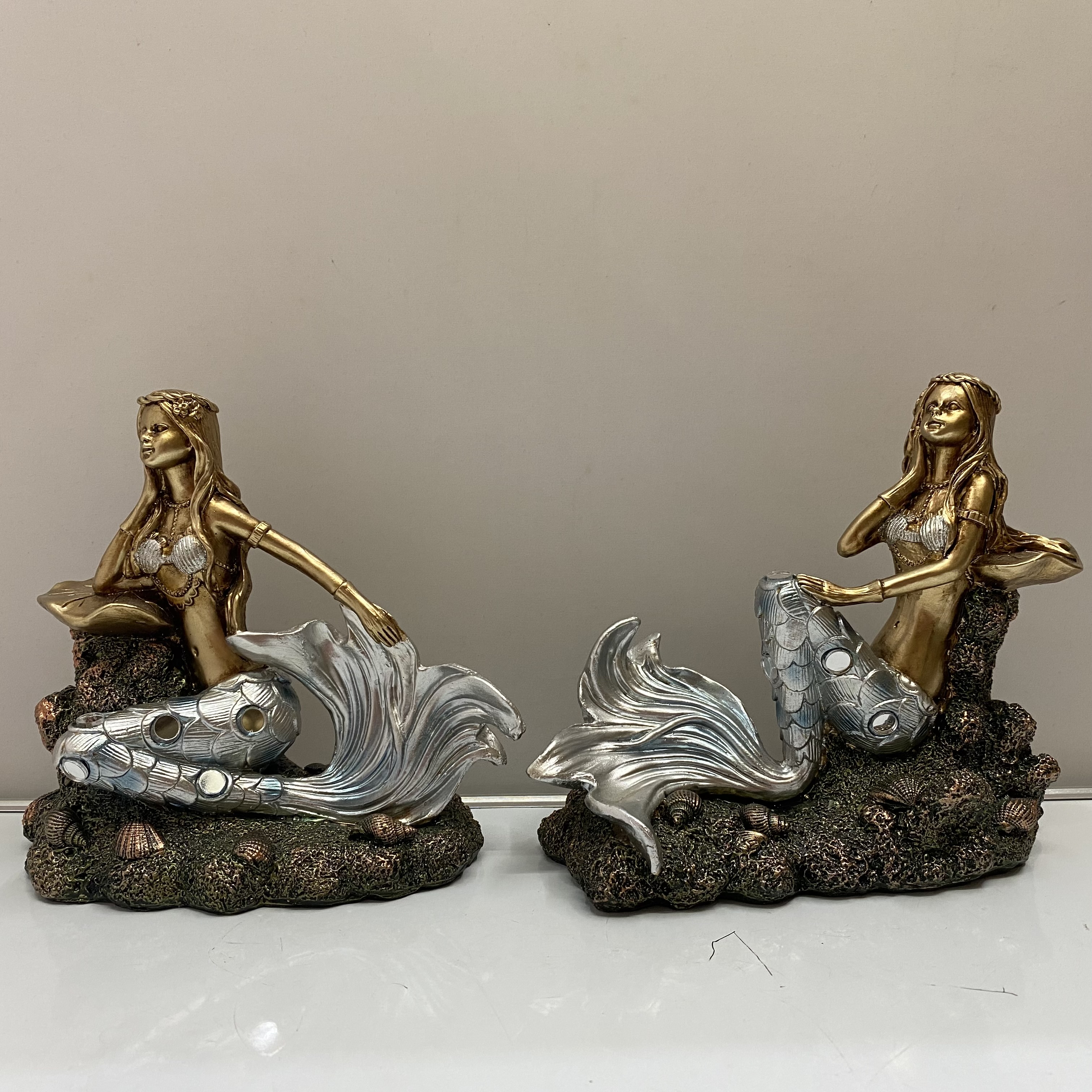 Resin Crafts Modern Simple Cover Two Mermaid Decoration TV Cabinet Wine Cabinet Living Room Craft Gift Decoration