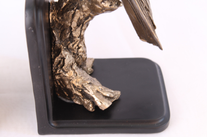 Resin Crafts Modern Minimalist Bronze Bird Bookend Decoration Living Room Cabinet Study Room Decoration Decoration Resin Crafts Modern Minimalist Bronze Bird Bookend Decoration Living Room Cabinet Study Room Decoration Decoration