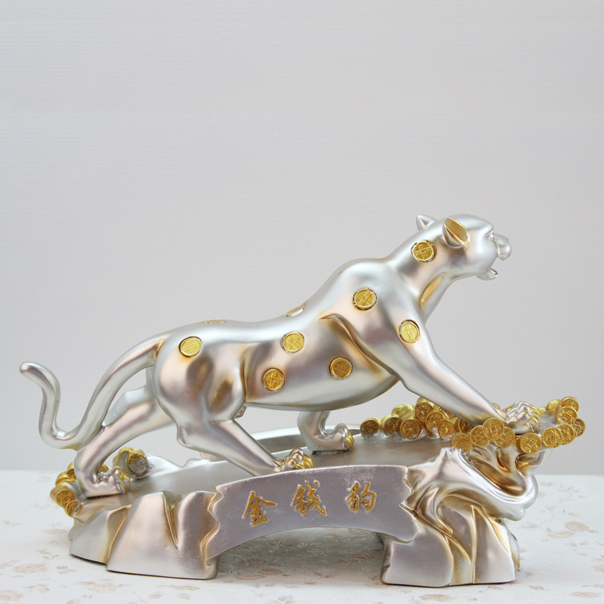 Resin Crafts New Wood Color Golden Leopard Home Decorations Wine Cabinet Decoration Creative Business Gifts