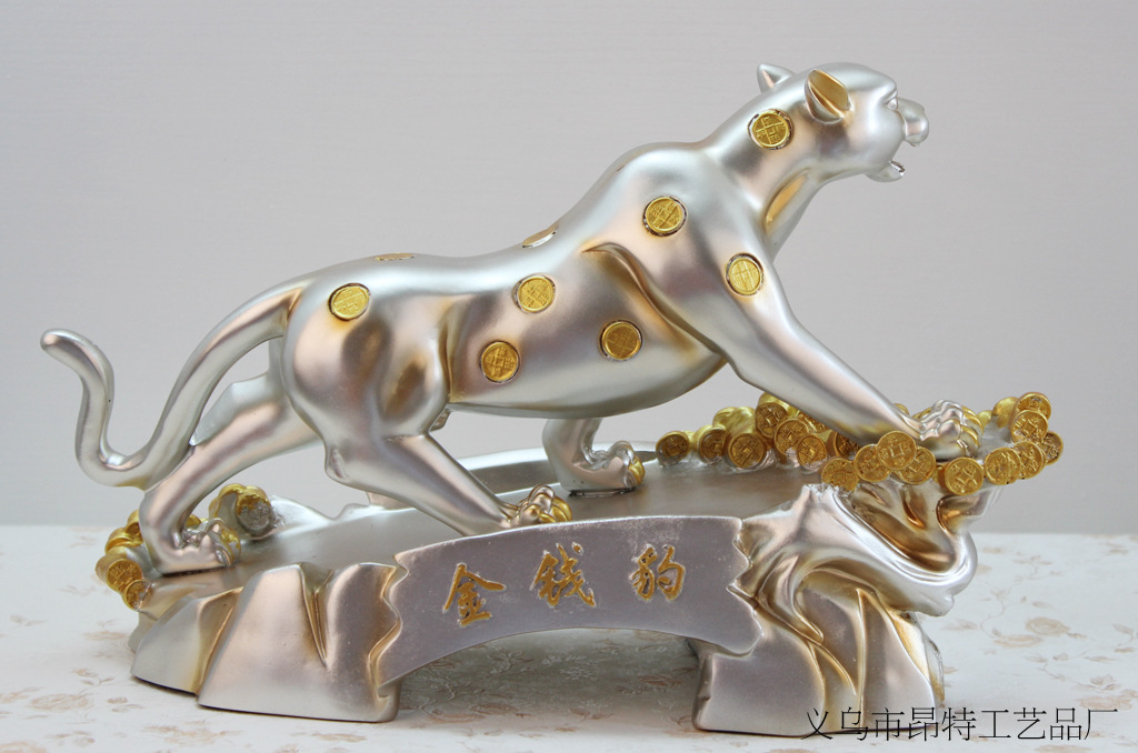 Resin Crafts New Wood Color Golden Leopard Home Decorations Wine Cabinet Decoration Creative Business Gifts