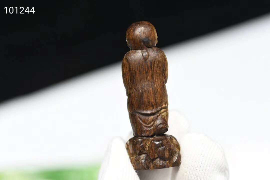 Liansheng Noble Bodhisattva Chess Submerged Old Materials Customized Wooden Craftwork Auspicious Wood crafts