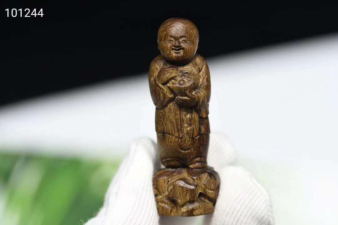 Liansheng Noble Bodhisattva Chess Submerged Old Materials Customized Wooden Craftwork Auspicious Wood crafts