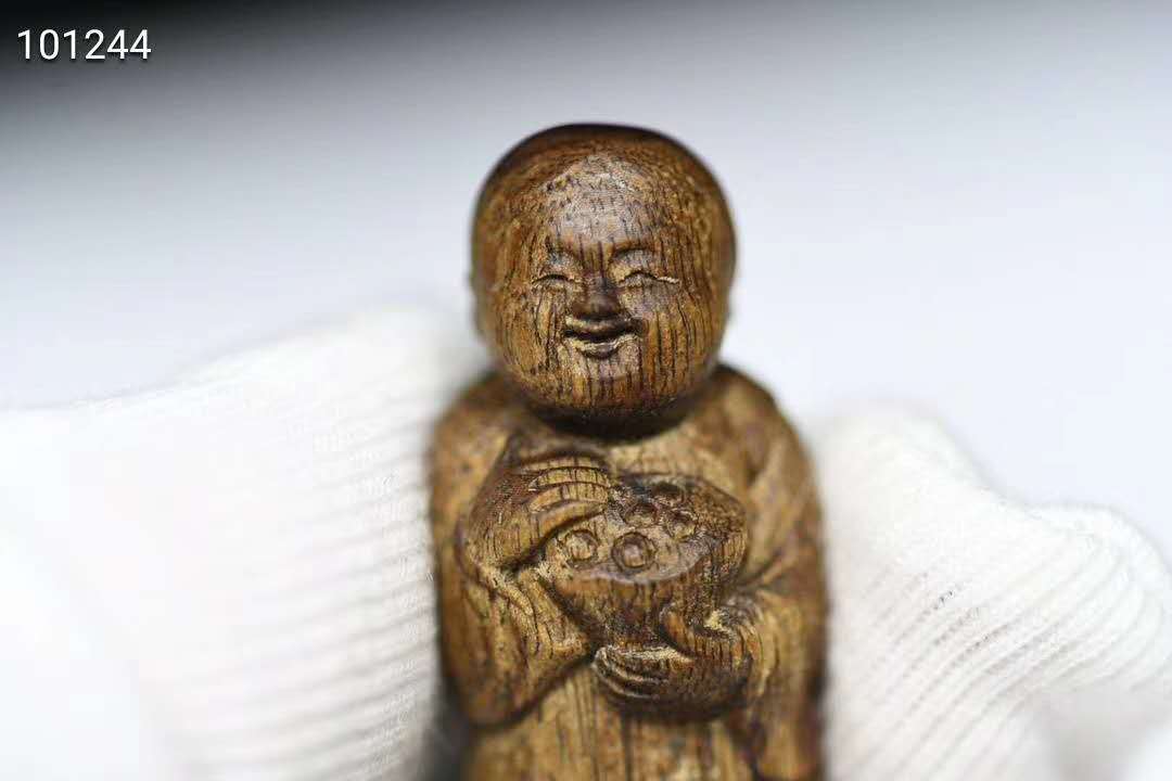 Liansheng Noble Bodhisattva Chess Submerged Old Materials Customized Wooden Craftwork Auspicious Wood crafts