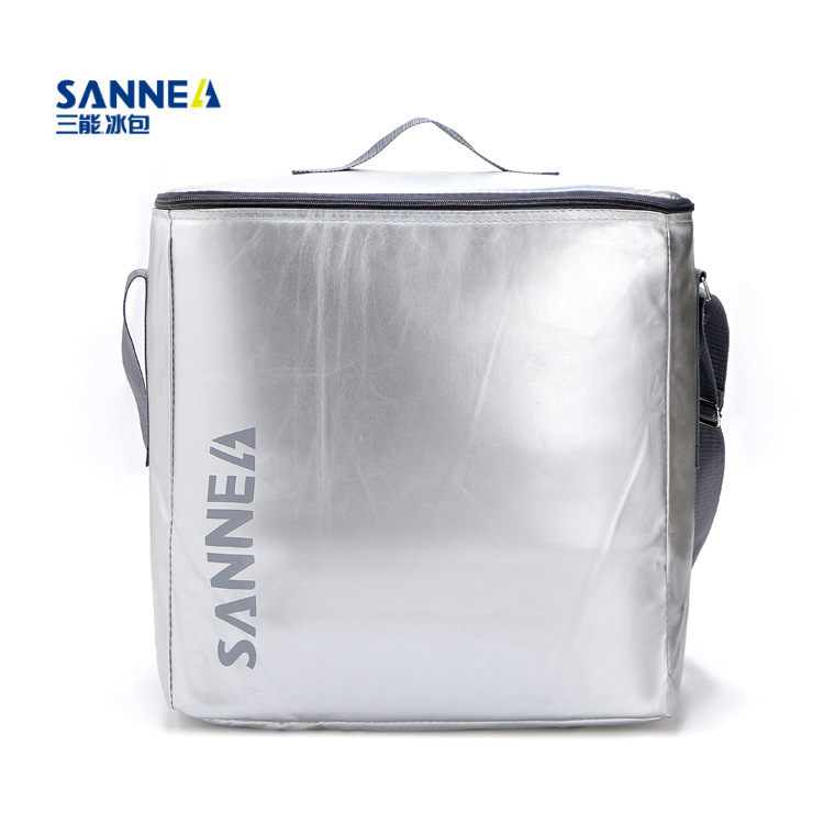 The new medium selling ice bag silver leather high-grade lunch bag portable insulation bag fresh shawl The new medium selling ice bag silver leather high-grade lunch bag portable insulation bag fresh shawl