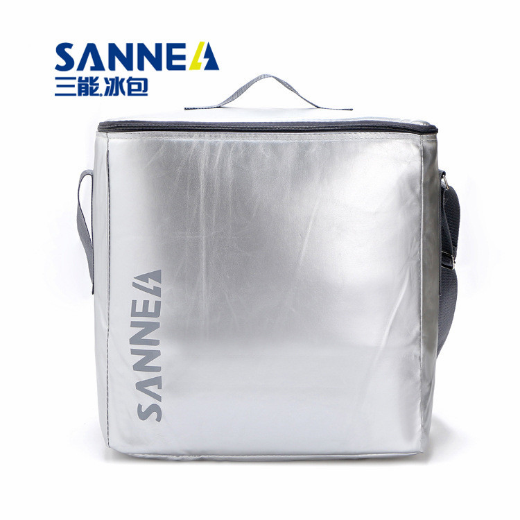 The new medium selling ice bag silver leather high-grade lunch bag portable insulation bag fresh shawl The new medium selling ice bag silver leather high-grade lunch bag portable insulation bag fresh shawl