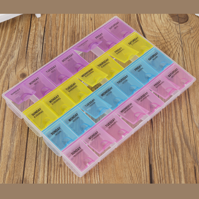 A week week kit family Travel Kit 28 portable storage box box lattice points drug