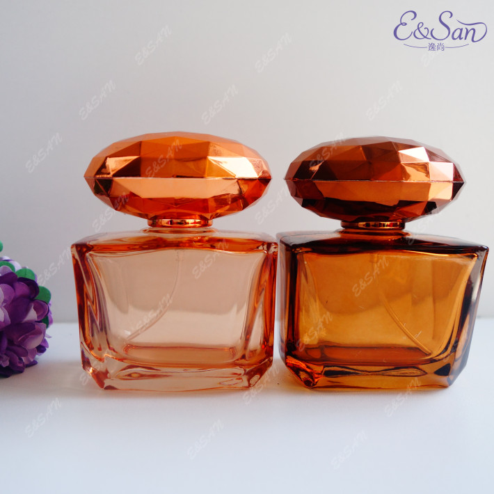 Four color spray bottle glass perfume spray packaging of cosmetics bottles Four color spray bottle glass perfume spray packaging of cosmetics bottles