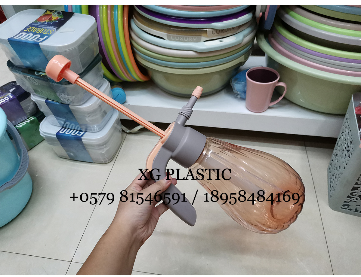 new arrival Sprinkling can 2L thickened plastic watering can fashion style garden watering tool household spray bottle