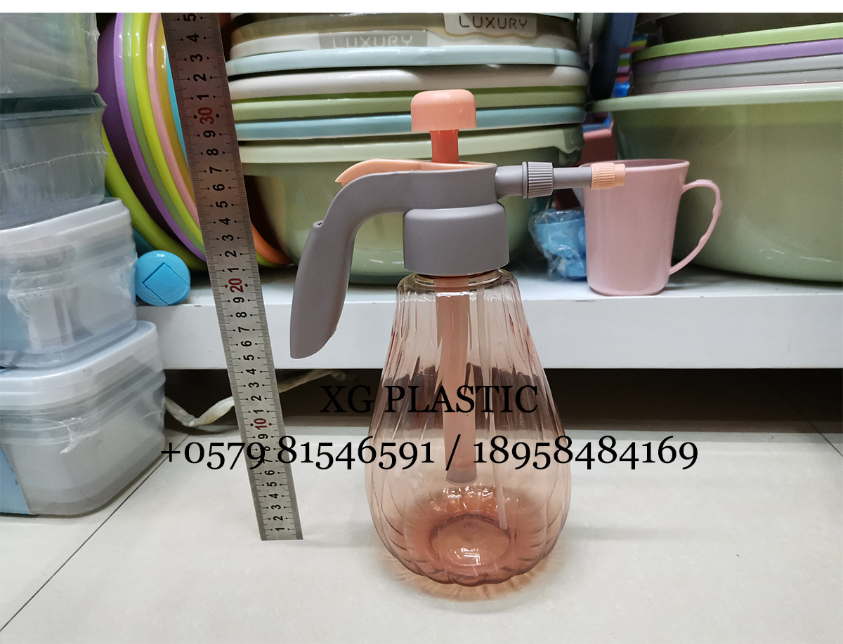 new arrival Sprinkling can 2L thickened plastic watering can fashion style garden watering tool household spray bottle