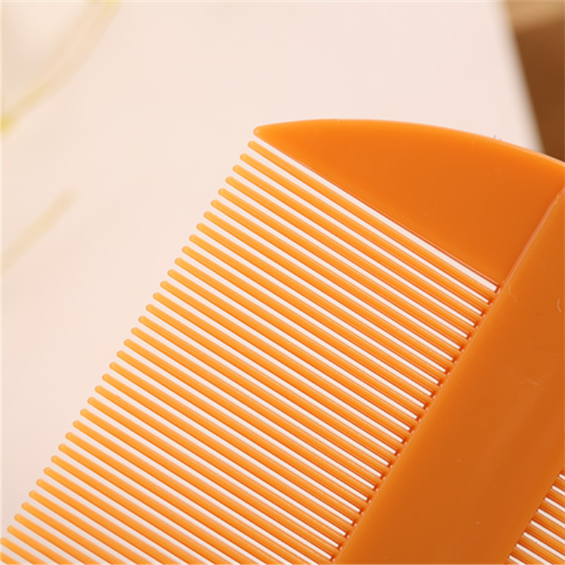 Denticulate lice comb comb comb plastic double-sided comb to clear dandruff dandruff strainer unary goods wholesale.