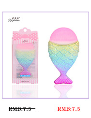 The new ice cream fish mermaid makeup brush, paint and contouring brush, blusher brush, comes in a single size of 221