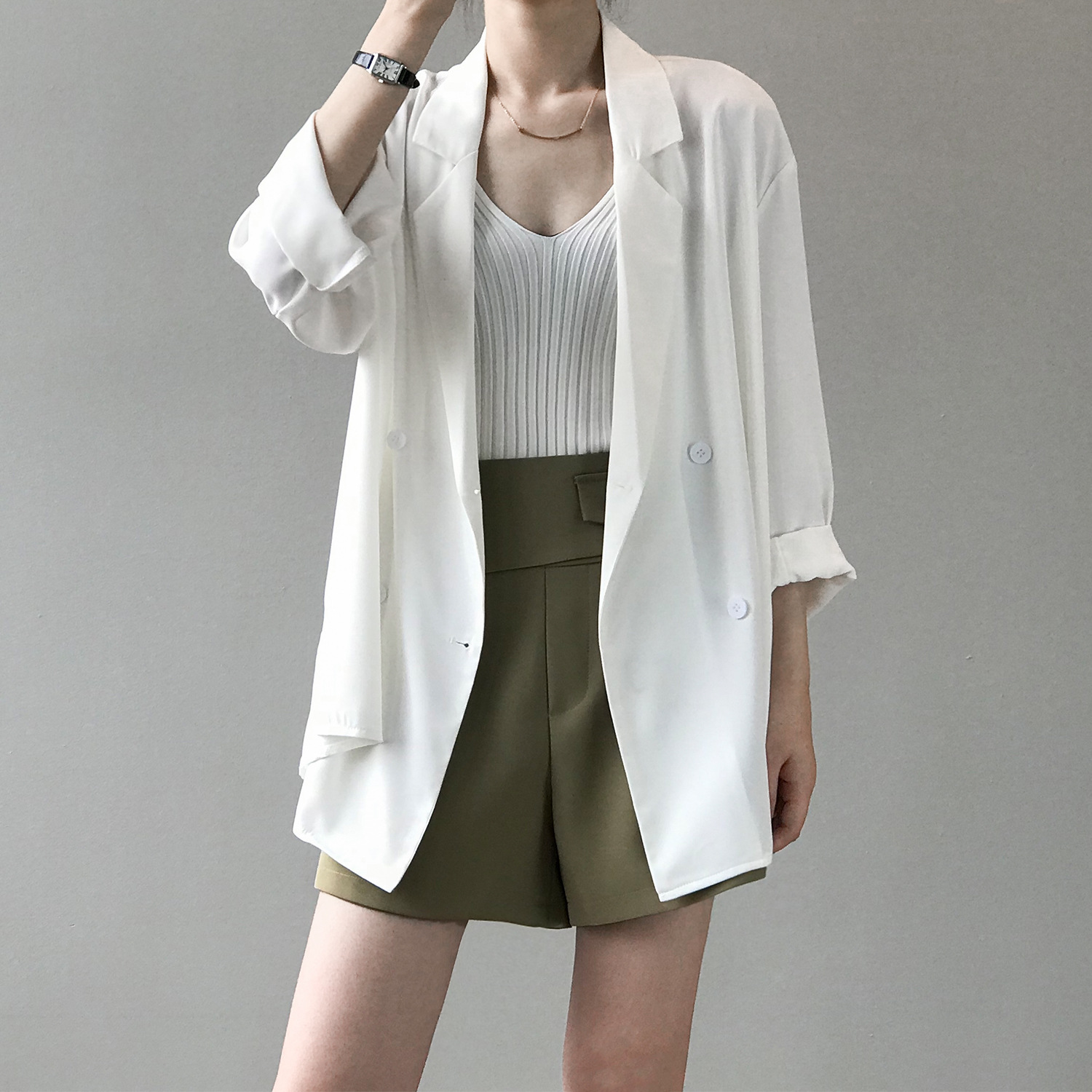 Summer 2020 new Korean web celebrity thin small suit jacket women's design sense of sunscreen loose suit 3355 Summer 2020 new Korean web celebrity thin small suit jacket women's design sense of sunscreen loose suit 3355