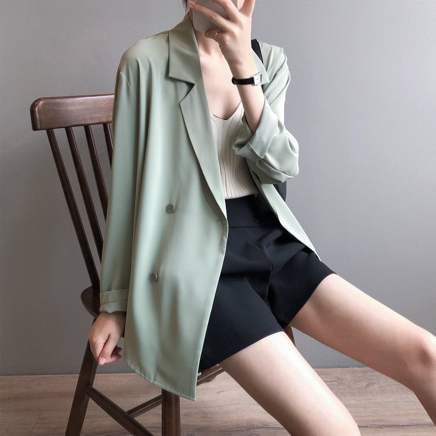 Summer 2020 new Korean web celebrity thin small suit jacket women's design sense of sunscreen loose suit 3355 Summer 2020 new Korean web celebrity thin small suit jacket women's design sense of sunscreen loose suit 3355